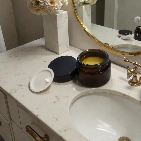 Orchid & Vine All-Natural Eye Cream – Anti-Aging Youth-Enhance - Picture 3 of 4